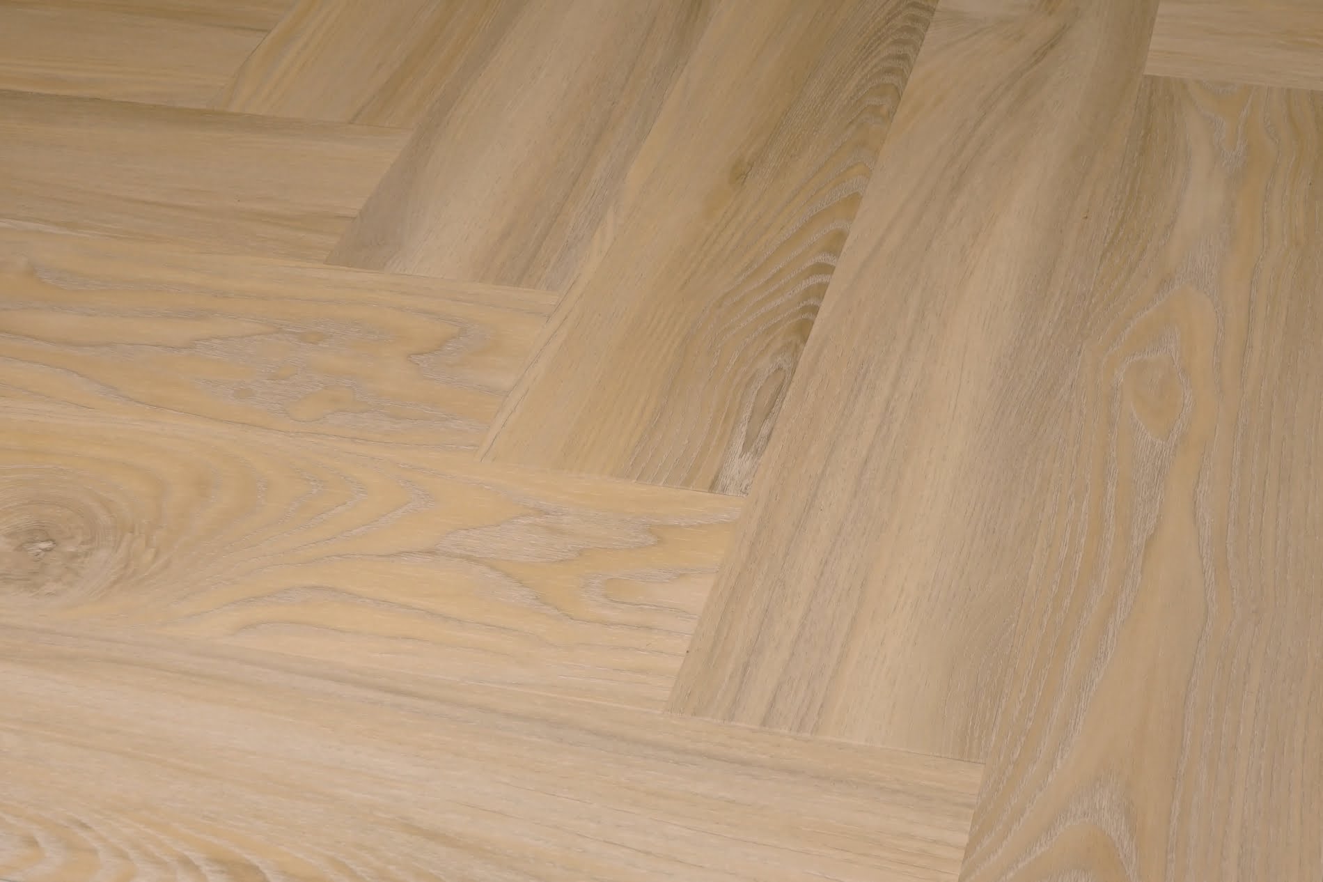 Podłoga winylowa VinylTechLab Royal Castle kolor jesion CHAMBORD 6x125x625mm ( jodła)